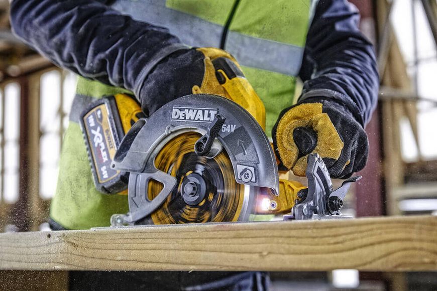 Пила дискова акумуляторна DeWALT DCS578N DCS578N фото