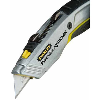 Нож FatMax® Xtreme™ длиной 180 мм с двумя выдвижными лезвиями для отделочных работ STANLEY 0-10-789 0-10-789 фото