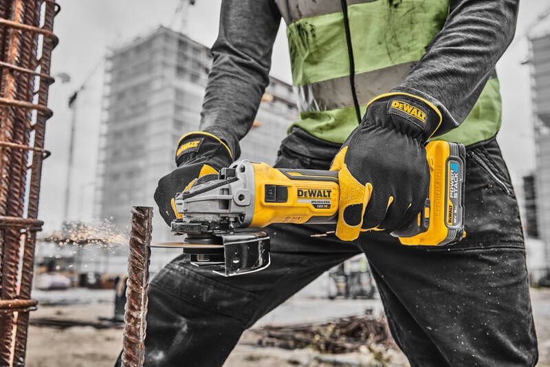 Шліфмашина кутова - болгарка акумуляторна безщіткова DeWALT DCG405H2T DCG405H2T фото